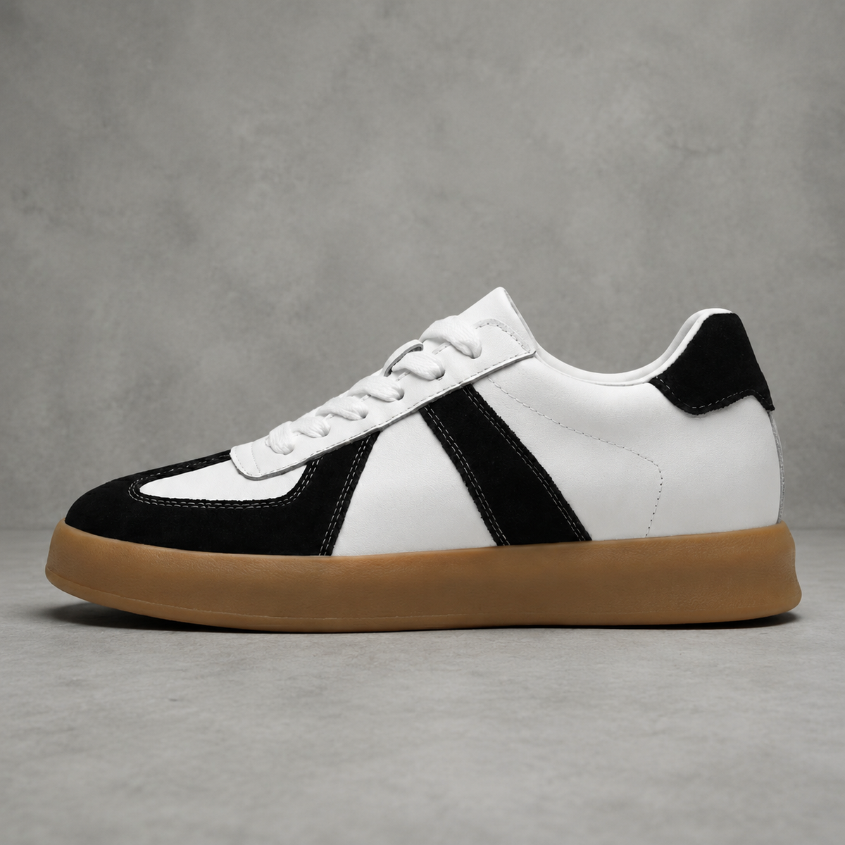 SNEAKER RETRO CON RIALZO INTERNO